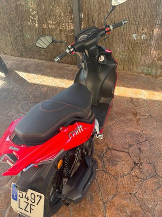 Mitt XRS 125cc Roja