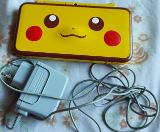 Nintendo 2DS XL Pikachu rotto da collezione