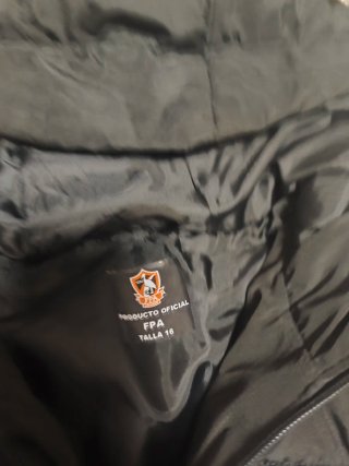 Abrigo FPA LAS ROZAS Negro con Logo