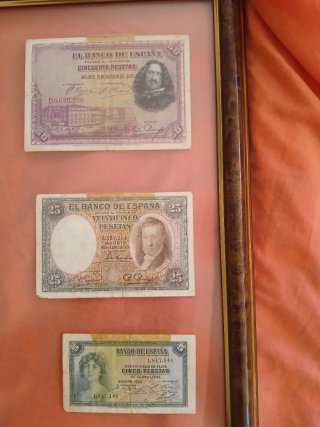 Lote 6 Billetes pesetas enmarcados.