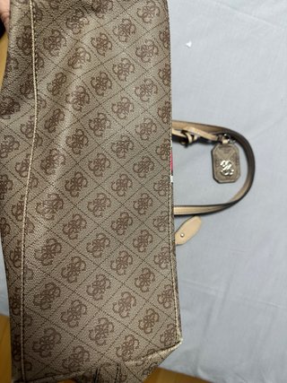 Bolso shopper Guess marrón y rosa