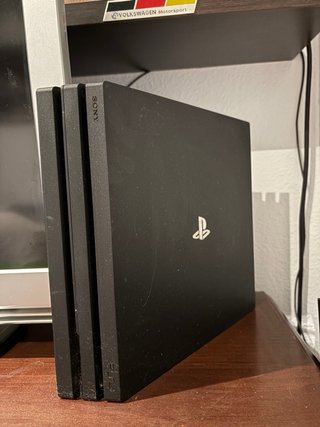 PS4 Pro + Mando + 5 Juegos