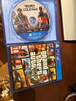 PS4 Pro + Mando + 5 Juegos