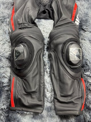 Mono Dainese Laguna Seca 4 Talla 52