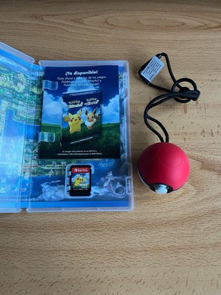 Pokémon Let's Go Pikachu + Pokeball Plus