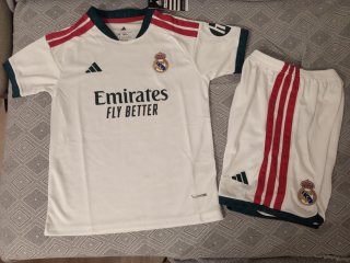 Equipación Real Madrid Adidas Talla 26 de niño
