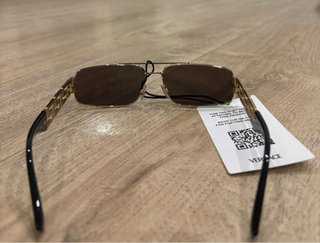 Gafas de sol Versace doradas y negras