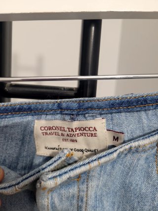 Falda vaquera con detalle de encaje