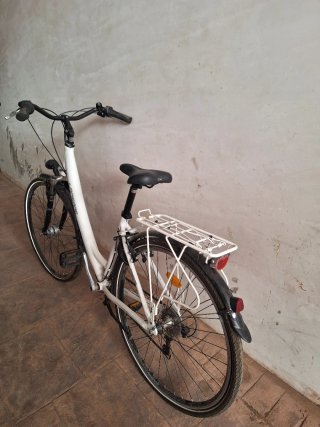 Bicicleta de paseo Lapierre blanca