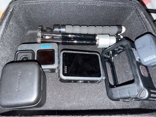 2 GoPro Hero 12 Black + Accesorios