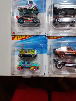 Set 2 Hot Wheels