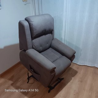 Sillón reclinable automático gris