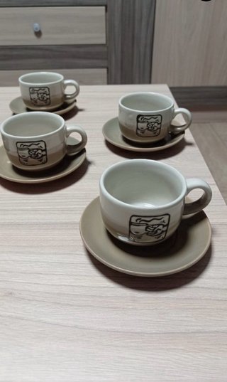 Juego de 6 tazas de café con platillos