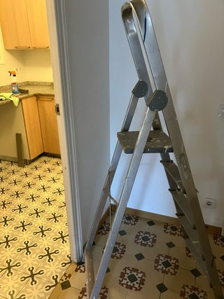 Escalera profesional Altipesa aluminio 5 peldaños