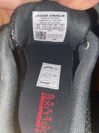 Under Armour Charged Surge 4 Negro/Rojo