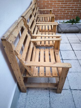 Sillas de madera hechas a mano