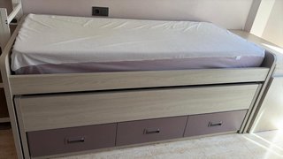 Dormitorio juvenil madera maciza de Muebles Azahar