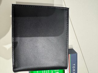 Portafoglio RFID Tommy Hilfiger in pelle nera