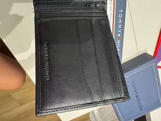 Portafoglio RFID Tommy Hilfiger in pelle nera