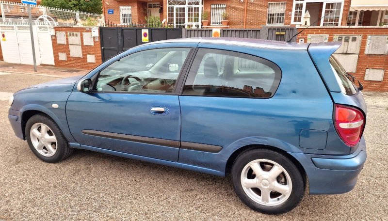 Nissan Almera 2001 1.5 inyección 90cv etiqueta B. - foto 1