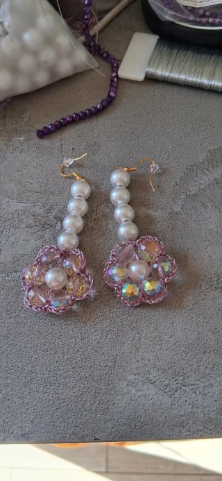 Orecchini fiore perle e cristalli