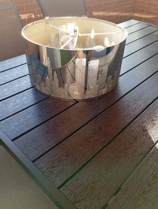 Lámpara de mesa diseño skyline