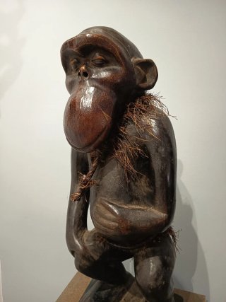 Figura africana antigua Etnia Bulu