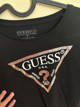 Camiseta Guess Negra Manga Larga