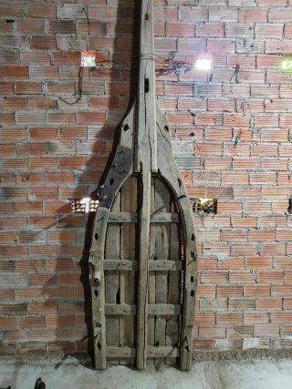 Carro antiguo de madera