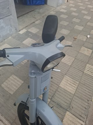 Vespino gris - 175508 km
