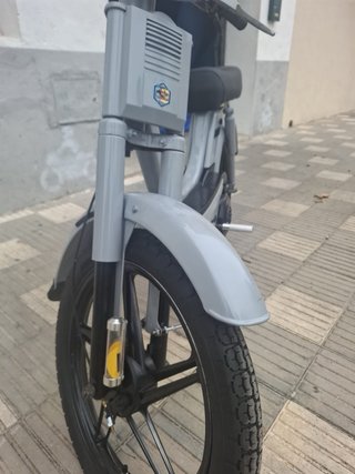 Vespino gris - 175508 km