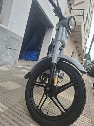 Vespino gris - 175508 km