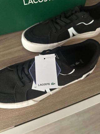 Zapatillas Lacoste Negras y Blancas