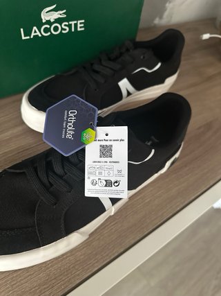 Zapatillas Lacoste Negras y Blancas