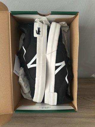 Zapatillas Lacoste Negras y Blancas