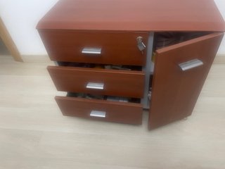 Mueble 3 cajones y 1 puerta