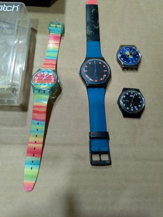 Lote Swatch: 3 Orologi e Accessori