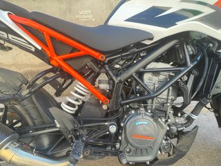 KTM Duke 125cc Naranja/Blanca