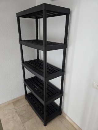 ESTANTERIA DE RESINA NEGRA
