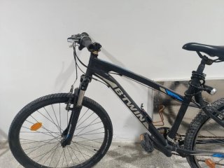 Bicicleta B'TWIN MTB Negra