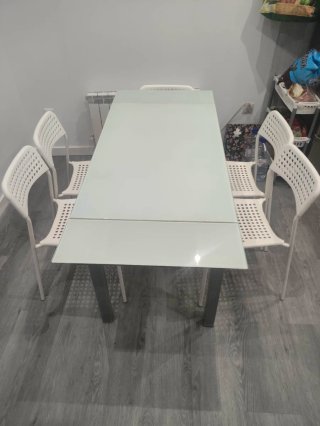 Mesa comedor extensible + 5 sillas