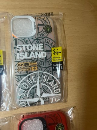 Fundas Stone Island iPhone 15 (Varias Colores)