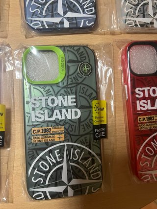 Fundas Stone Island iPhone 15 (Varias Colores)