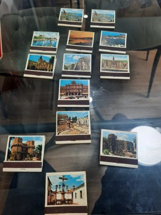 Scatole di fiammiferi con viste