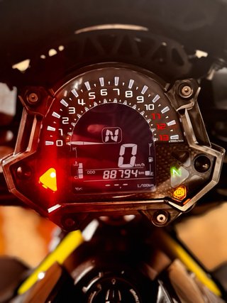 Kawasaki Z900 Negra y Verde