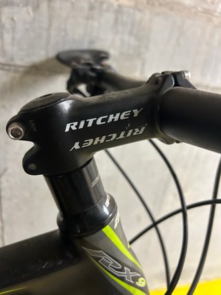 Bicicleta de Montaña Negra y Verde