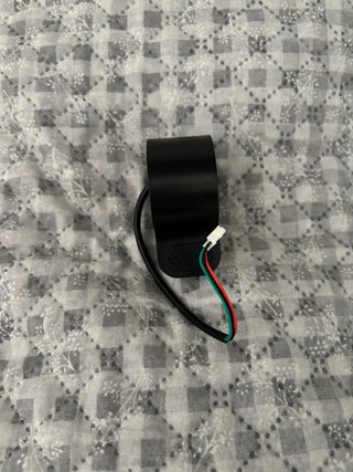 Acelerador patinete eléctrico