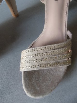 Sandalias tacón beige talla 41