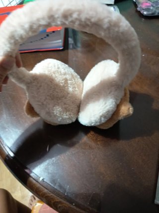 Orejeras de capibara peludas