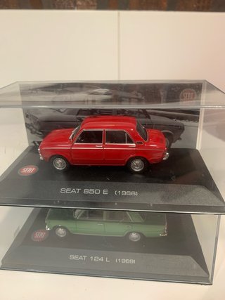 Maquetas Seat 850 E y 124 L coche